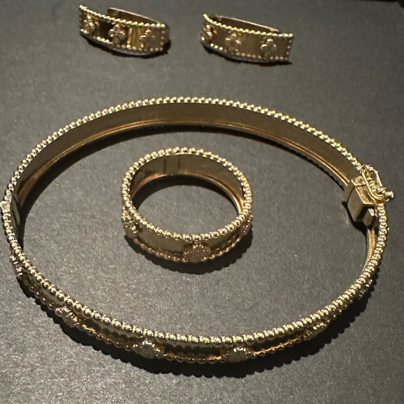 14 karat solid gold set - Picture 2 of 11